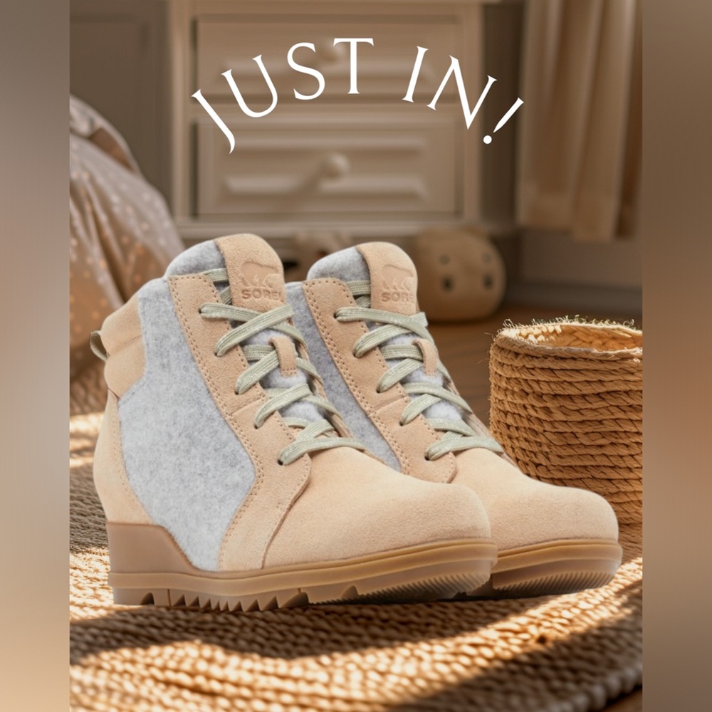 Sorel Evie Ceramic Natural Ankle Lace Wedge Bootie
Boots Shoes Sneakers Flat
NWT